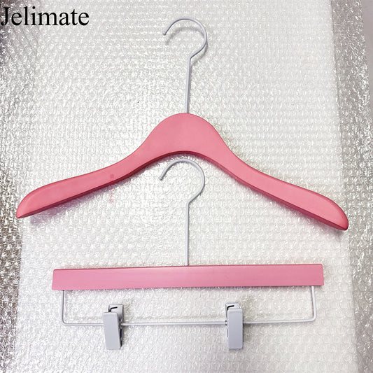 The Most Charming Secret Weapon for Your Clothing Boutique Stores : Jelimate Pink Wooden Clothing Hangers !