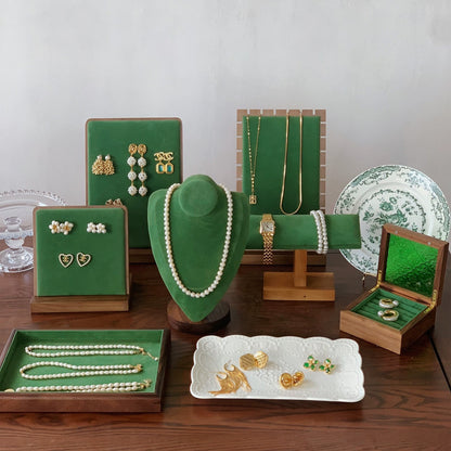 Jelimate Luxury Jewellery Store Showcase Cabinet Green Velvet Jewelry Display Stand Display Exhibition Necklace Bust Earring Bracelet Ring Jewelry Display Set