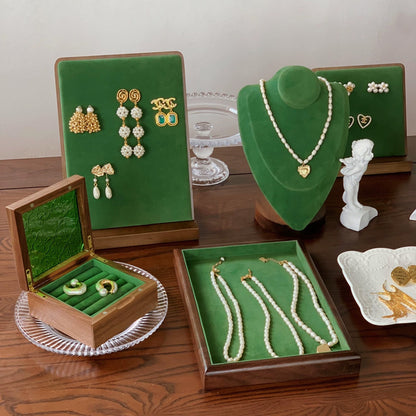 Jelimate Luxury Jewellery Store Showcase Cabinet Green Velvet Jewelry Display Stand Display Exhibition Necklace Bust Earring Bracelet Ring Jewelry Display Set