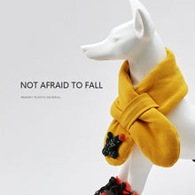 Lade das Bild in den Galerie-Viewer, white standing dog mannequin fashion animal pet dog model with dog collar outdoor indoor home store decor display dog ornament
